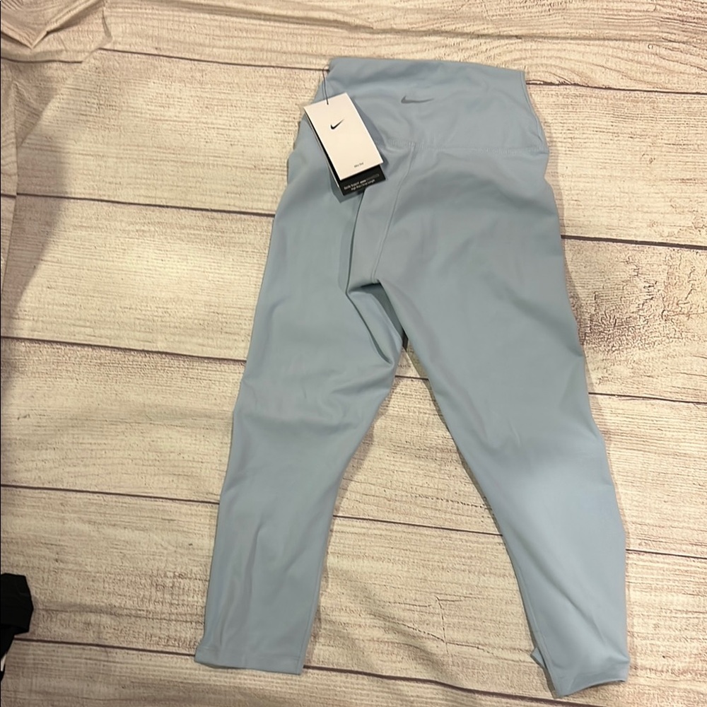 Nike One Women’s Light Blue dri-fit capris Leggings